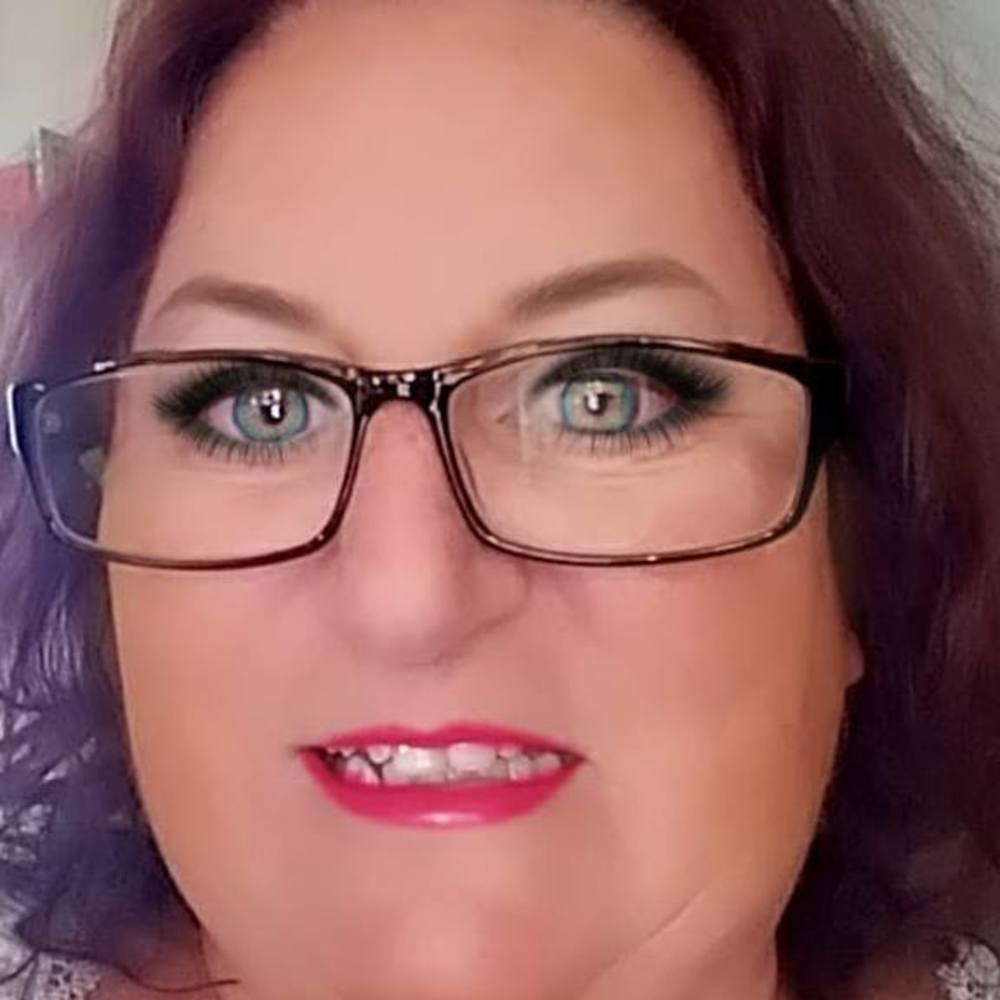 Meet your Posher, Tambra